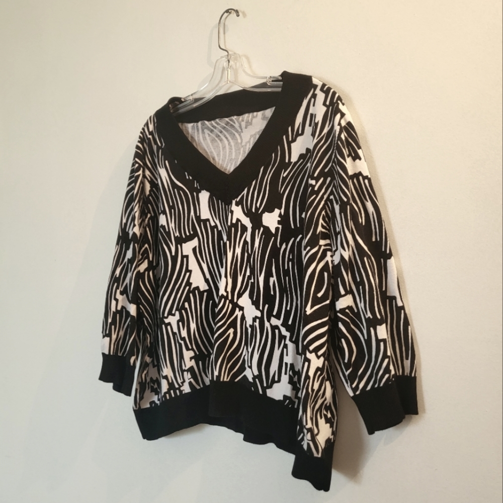 Black and White Barked Ink Sweater